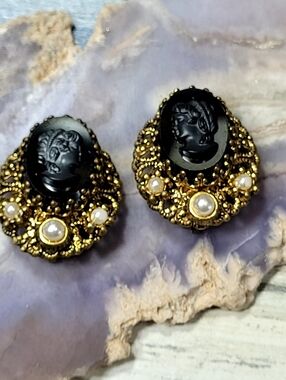 W. Germany Black Cameo Pearl Clip-on Earrings  Gold-Tone